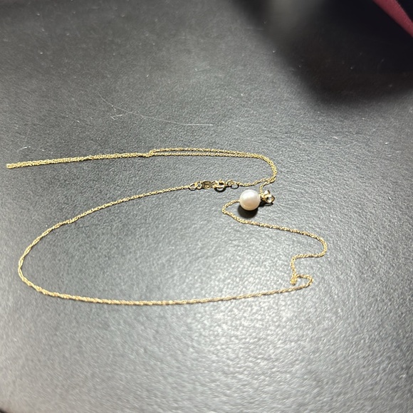 14KT Gold Akoya Pearls Necklace & Pearl Earrings Set - Picture 8 of 11